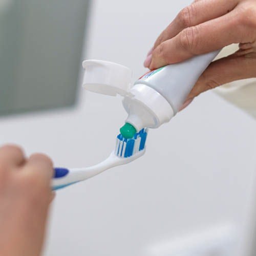 What should you look for in your toothpaste, floss and mouthwash?